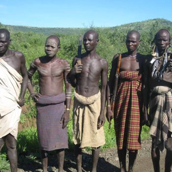 אתיופיה, עמק האומו, שמורת מאגו, שבט המורסי