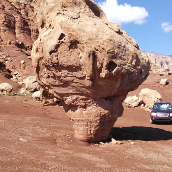 ליד גשר הנאוואחו, אריזונה